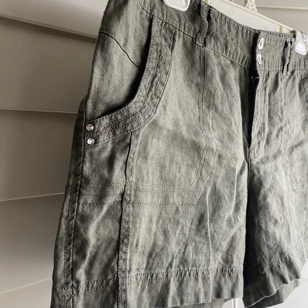 INC International Concepts Women 12 Olive‎ Green 100% Linen Shorts Rhinestone